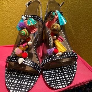 Women’s sandals
